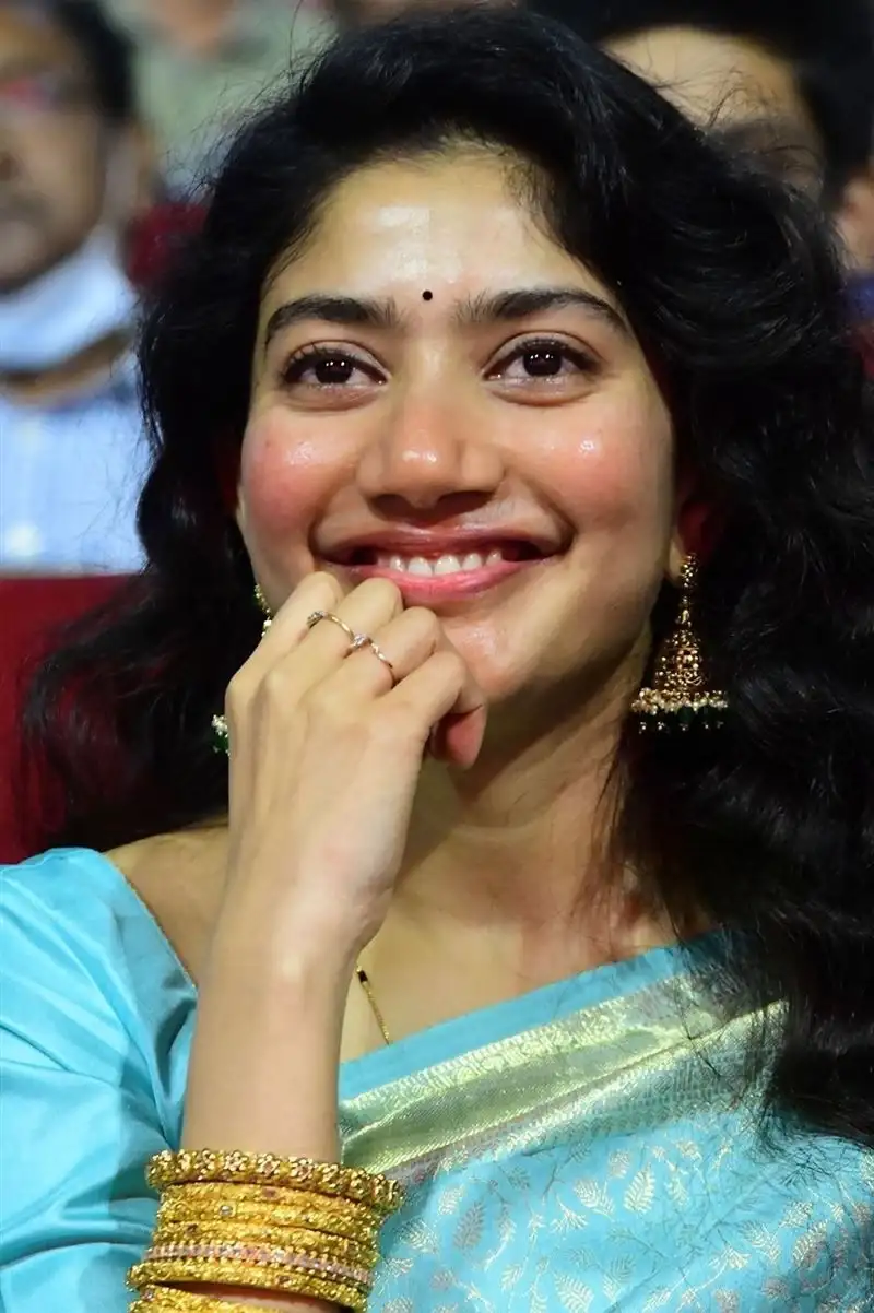 Indian Actress Sai Pallavi Stills in Blue Saree